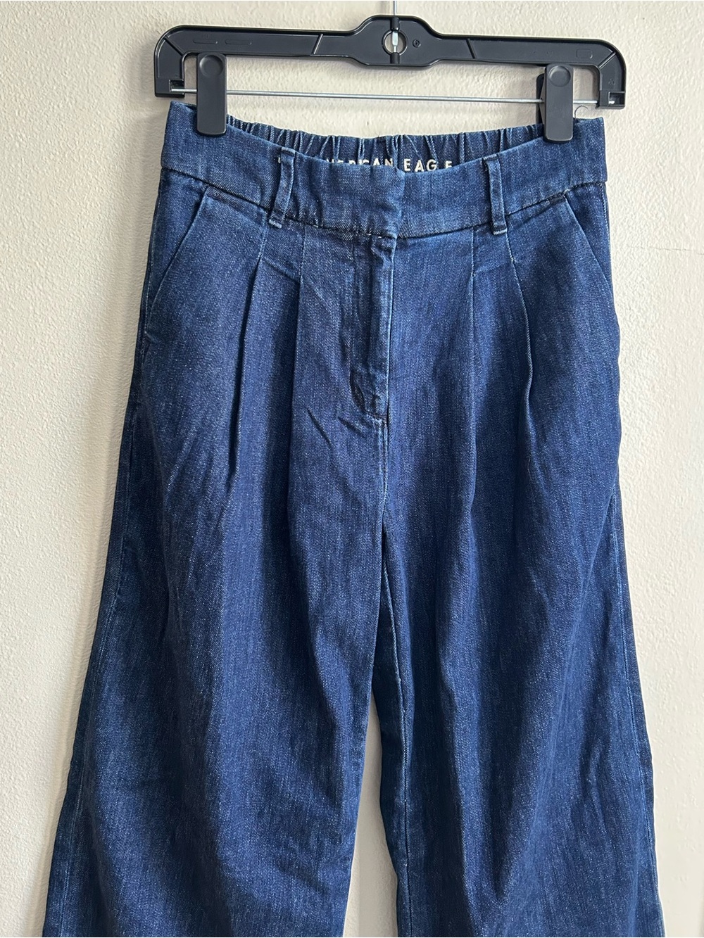 American Eagle Dark Wash Wide Leg Pleated Trouser Blue Denim Jeans Size 000 - Picture 3 of 9